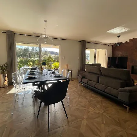 Magnifique Recente Entre Et Montagne Situee Entre Ajaccio Et Porticcio Cauro