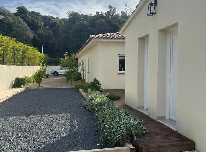 Magnifique Recente Entre Et Montagne Situee Entre Ajaccio Et Porticcio * Cauro