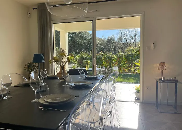 Magnifique Recente Entre Et Montagne Situee Entre Ajaccio Et Porticcio * Cauro