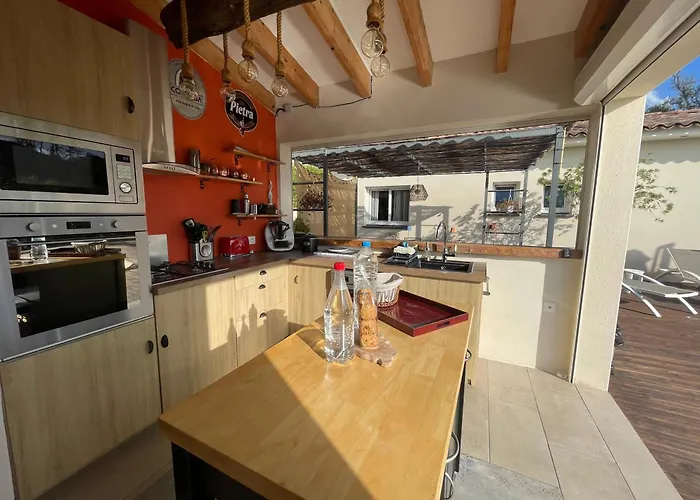 Magnifique Recente Entre Et Montagne Situee Entre Ajaccio Et Porticcio *