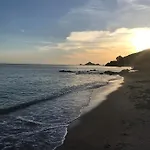 Magnifique Recente Entre Et Montagne Situee Entre Ajaccio Et Porticcio *