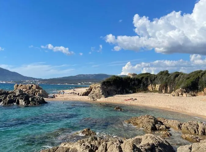 Villa Magnifique Récente Entre Et Montagne Située Entre Ajaccio Et Porticcio Cauro