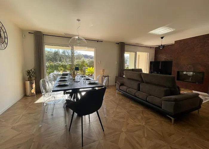 Magnifique Recente Entre Et Montagne Situee Entre Ajaccio Et Porticcio Cauro